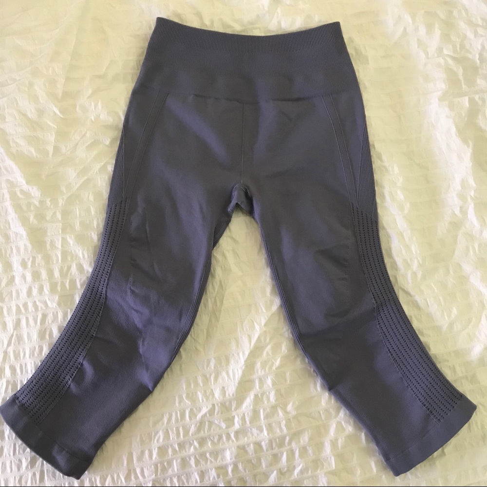 Lululemon crops